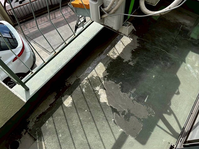 加古川市にてベランダ防水工事が完了しました！排水金物もキレイになり排水がスムーズに